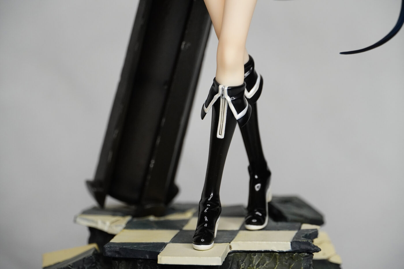 Black Rock Shooter Scale Figure Review - Good Smile | hXcHector.com