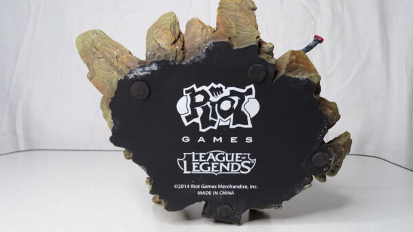 ziggs statue