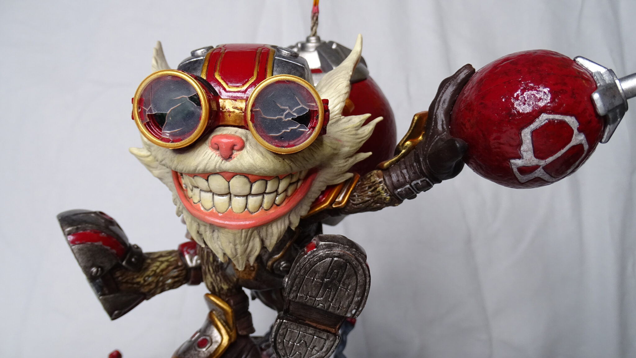 ziggs statue