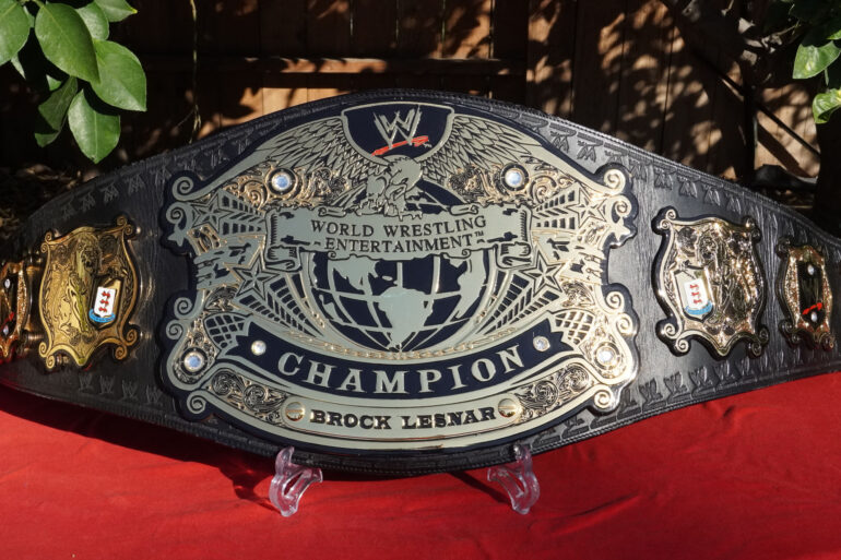 WWE Undisputed Championship V2 Ultra Deluxe Replica Review - Figs Toy ...