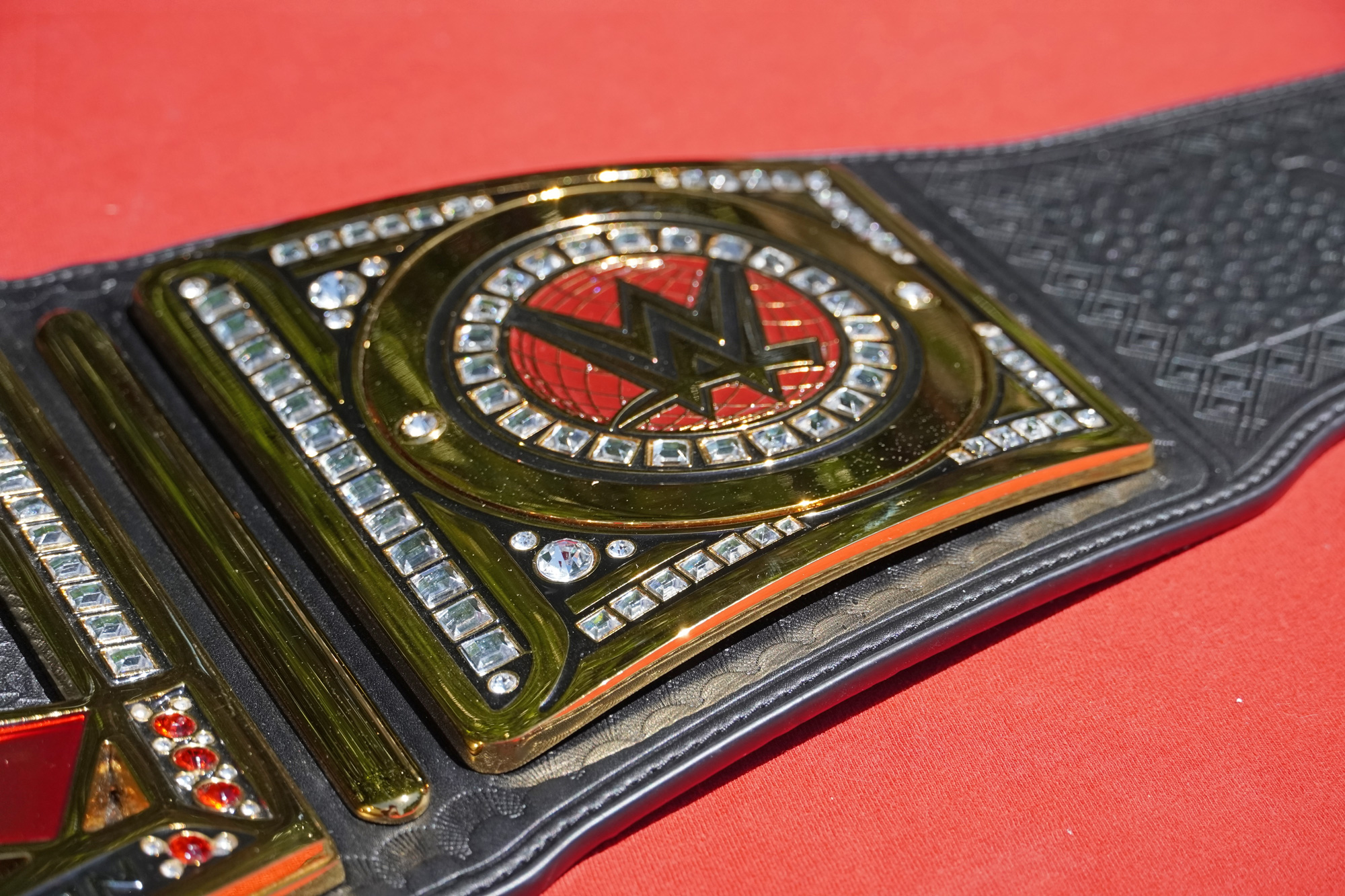 new wwe world heavyweight championship belt design