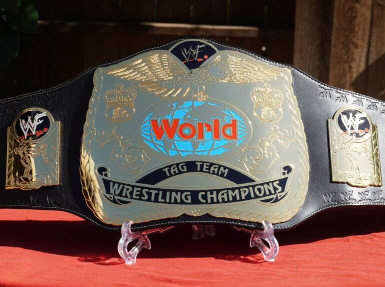 WWF Attitude Era Tag Team Championship Deluxe Replica Review - Figs Toy ...